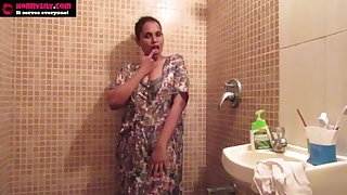 Amateur Indian Babes Sex Lily Masturbation In Shower 