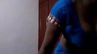 Andhra Aunty blowjob and saree strip 