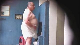 Fat daddy in the sauna 